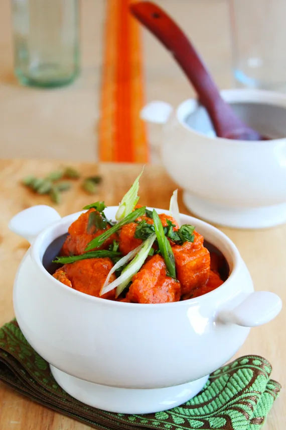 https://www.sanjanafeasts.co.uk/wp-content/uploads/2011/12/cardamom-tofu-curry-ko-rasoi.jpg.webp