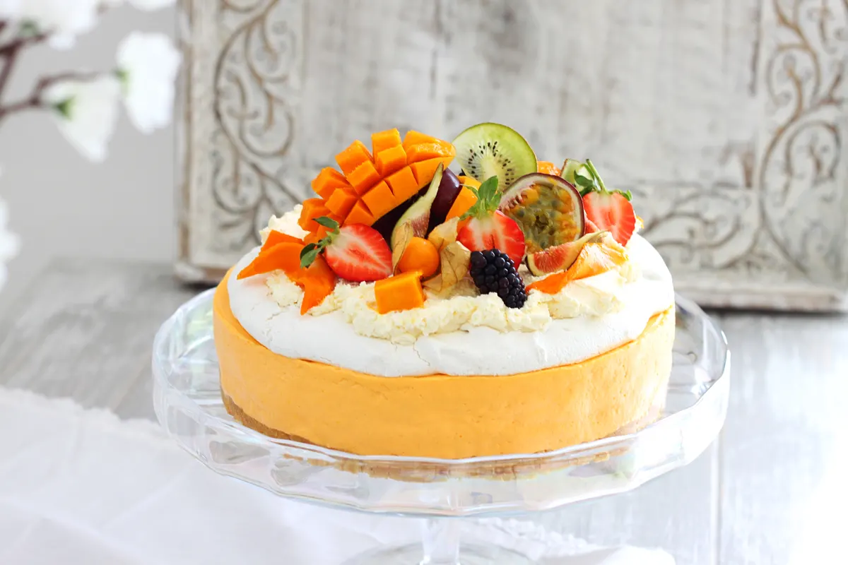 Alphonso Mango Pavlova Cheesecake (Eggless and No-Bake Recipe)