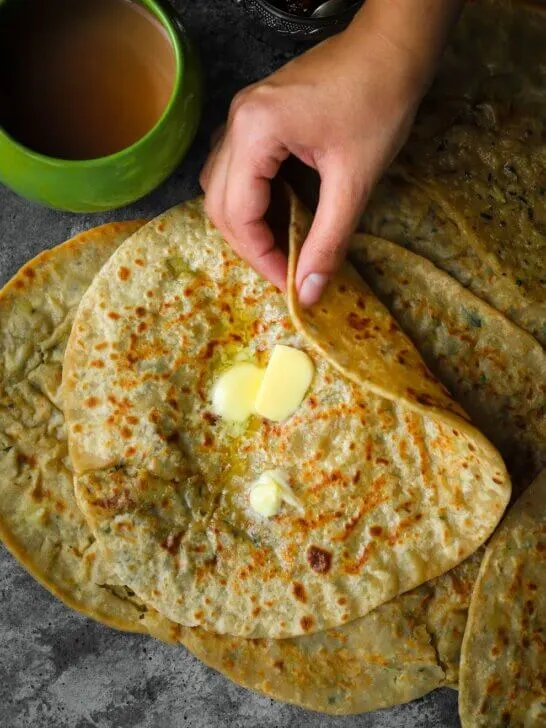 Aloo Paratha Recipe (Potato Stuffed Flatbread)
