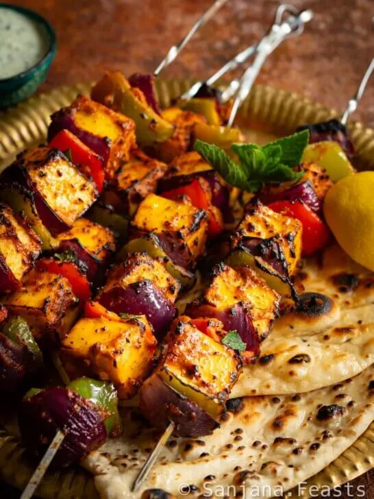 Indian Appetizers for a Party (25+ Vegetarian Recipes)