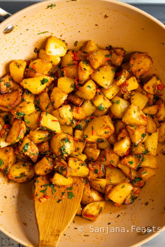 How to make Batata Harra