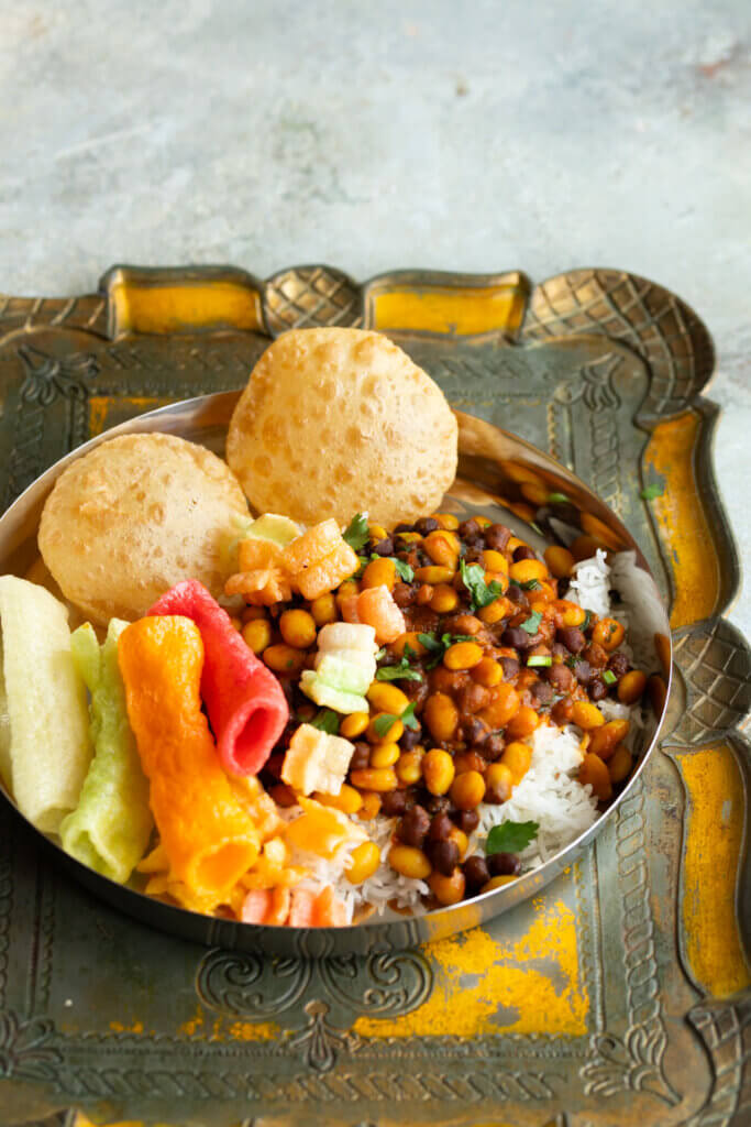 gujarati wedding shaak vaal chana with puri and rice