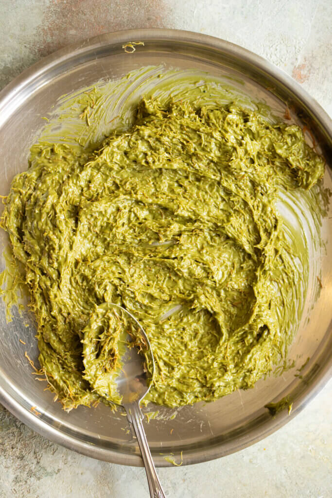 stir the pistachio cream into the toasted kataifi